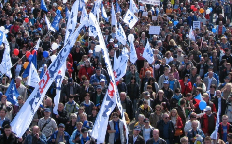 Demonstrace PROTI CHUDOBĚ v Praze